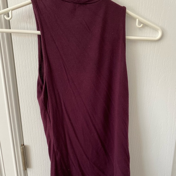 Purple top - Picture 2 of 2